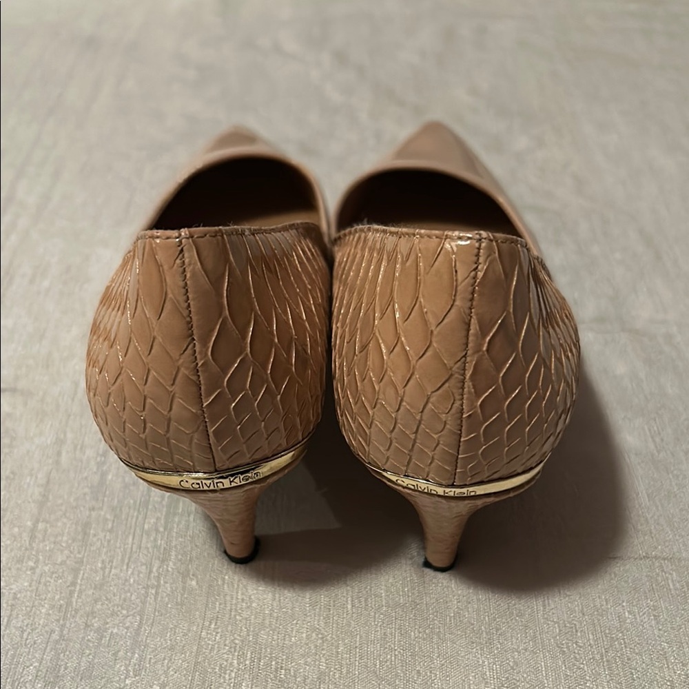 Calvin Klein Women's Nude Crocodile Skin Pumps - Picture 3 of 7